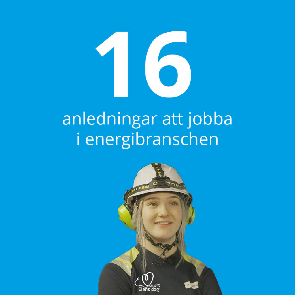 Tjej med hjälm mot blå bakgrund.
