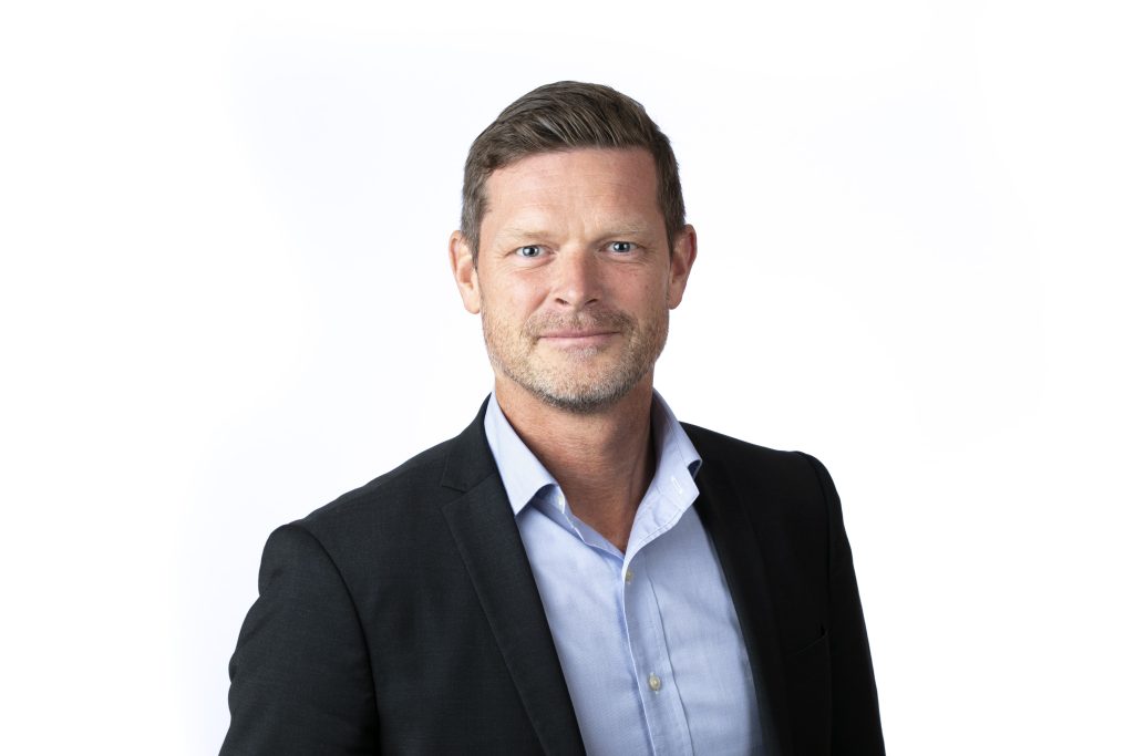 Studiofoto på vd Tobias.